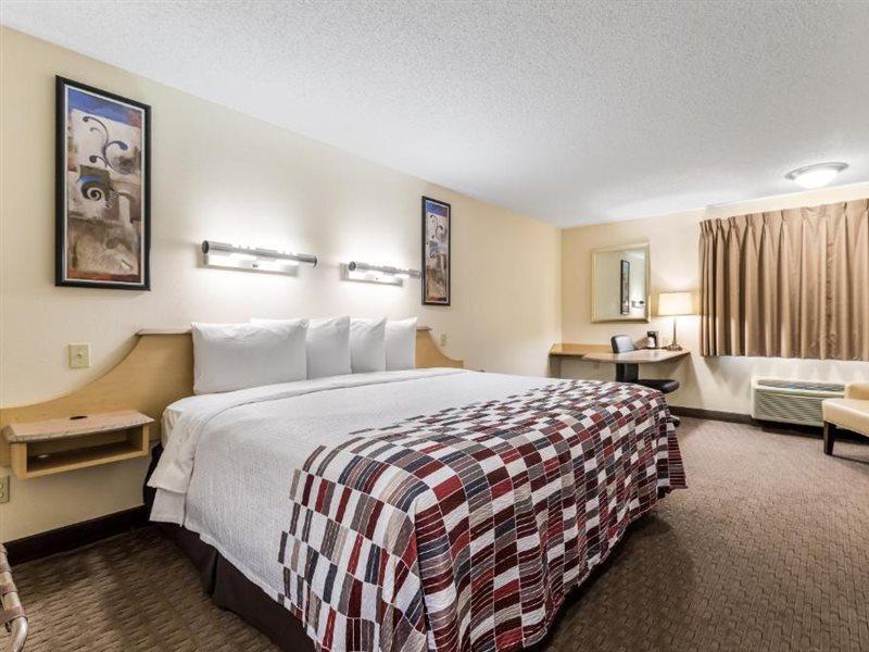 Red Roof Inn Cleveland Airport - Мидълбърг Хайтс Екстериор снимка