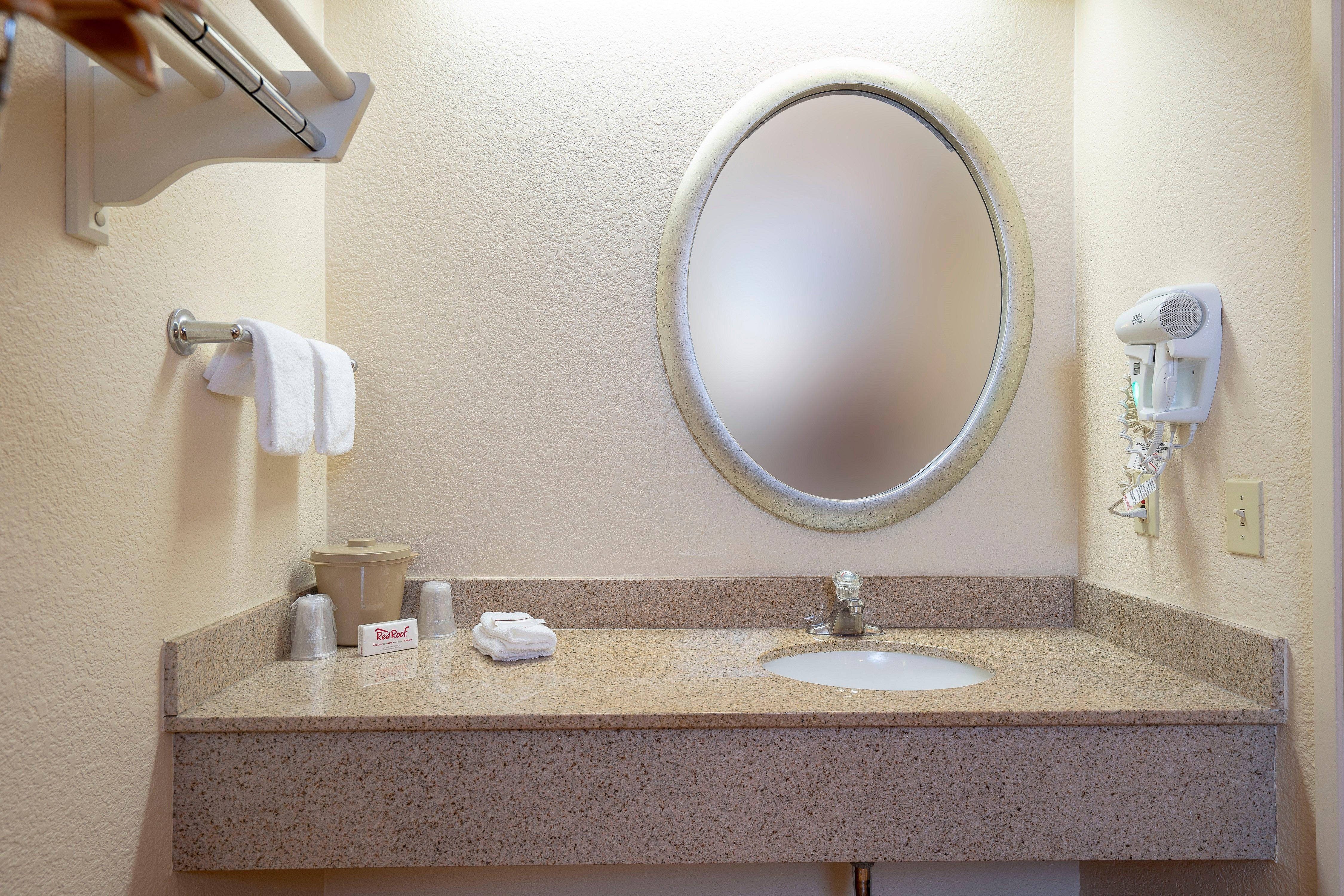 Red Roof Inn Cleveland Airport - Мидълбърг Хайтс Екстериор снимка
