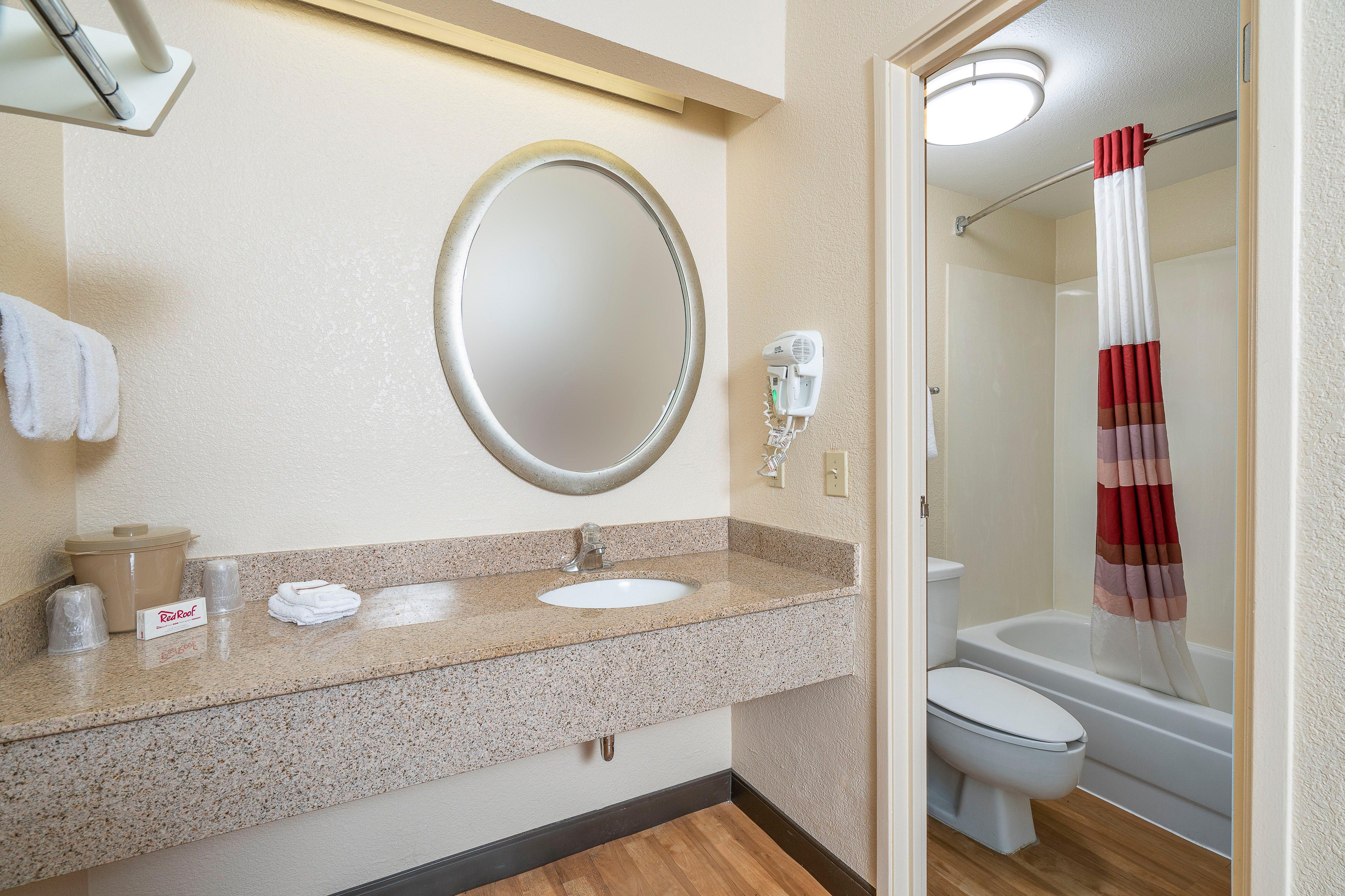 Red Roof Inn Cleveland Airport - Мидълбърг Хайтс Екстериор снимка