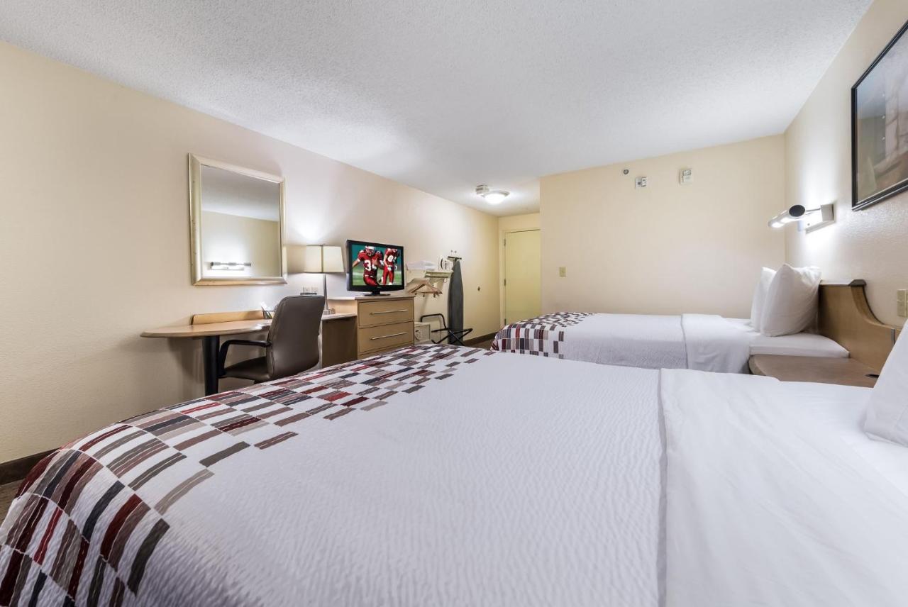 Red Roof Inn Cleveland Airport - Мидълбърг Хайтс Екстериор снимка