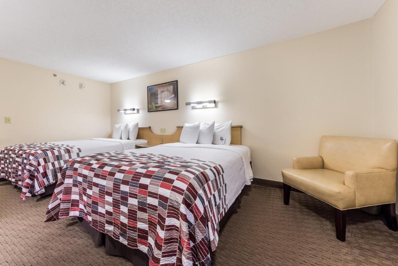 Red Roof Inn Cleveland Airport - Мидълбърг Хайтс Екстериор снимка