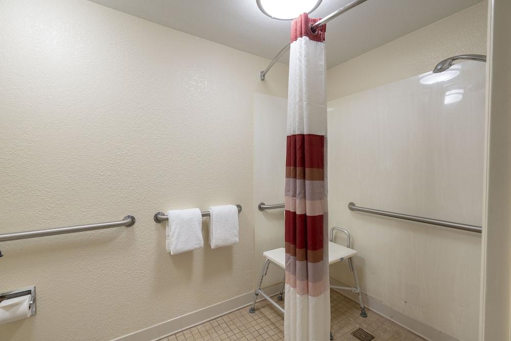 Red Roof Inn Cleveland Airport - Мидълбърг Хайтс Екстериор снимка