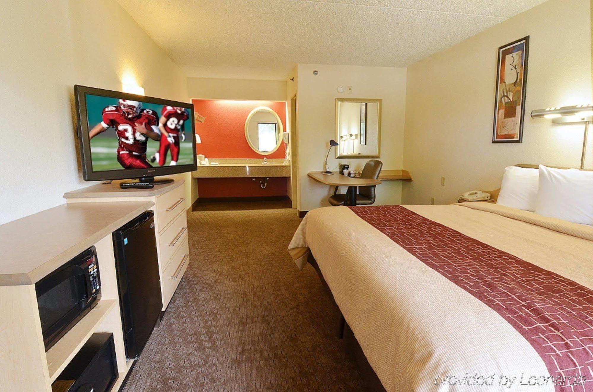 Red Roof Inn Cleveland Airport - Мидълбърг Хайтс Стая снимка